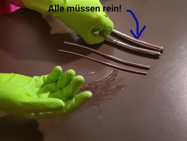 Handschuhe und Dilatoren, Harnröhrendehnung