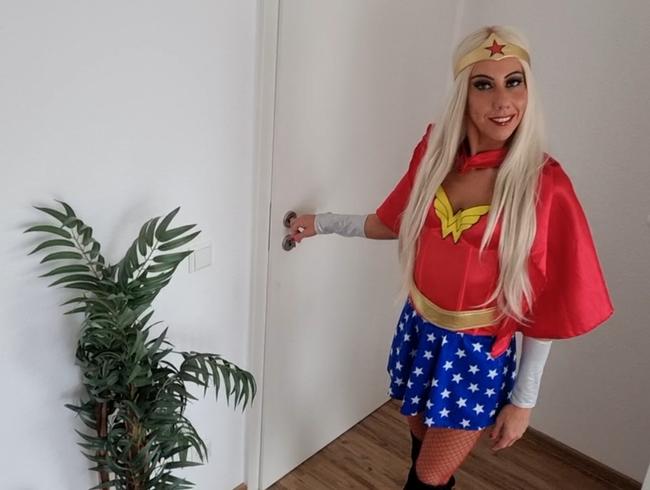 Mein erstes Rollenspiel Wonderwoman`s Creampie