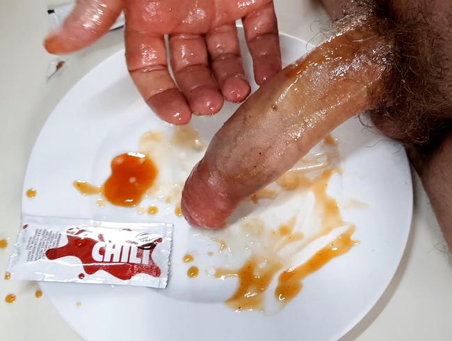 Chili Sauce Jack off - My Dick is on Fire