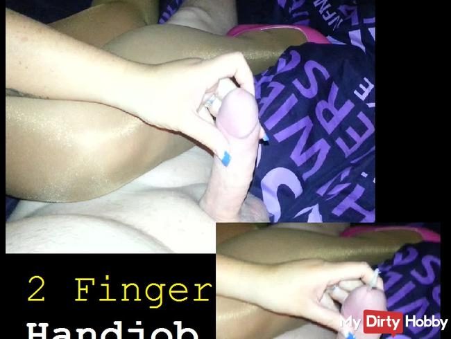 2 Finger Handjob in Nylons